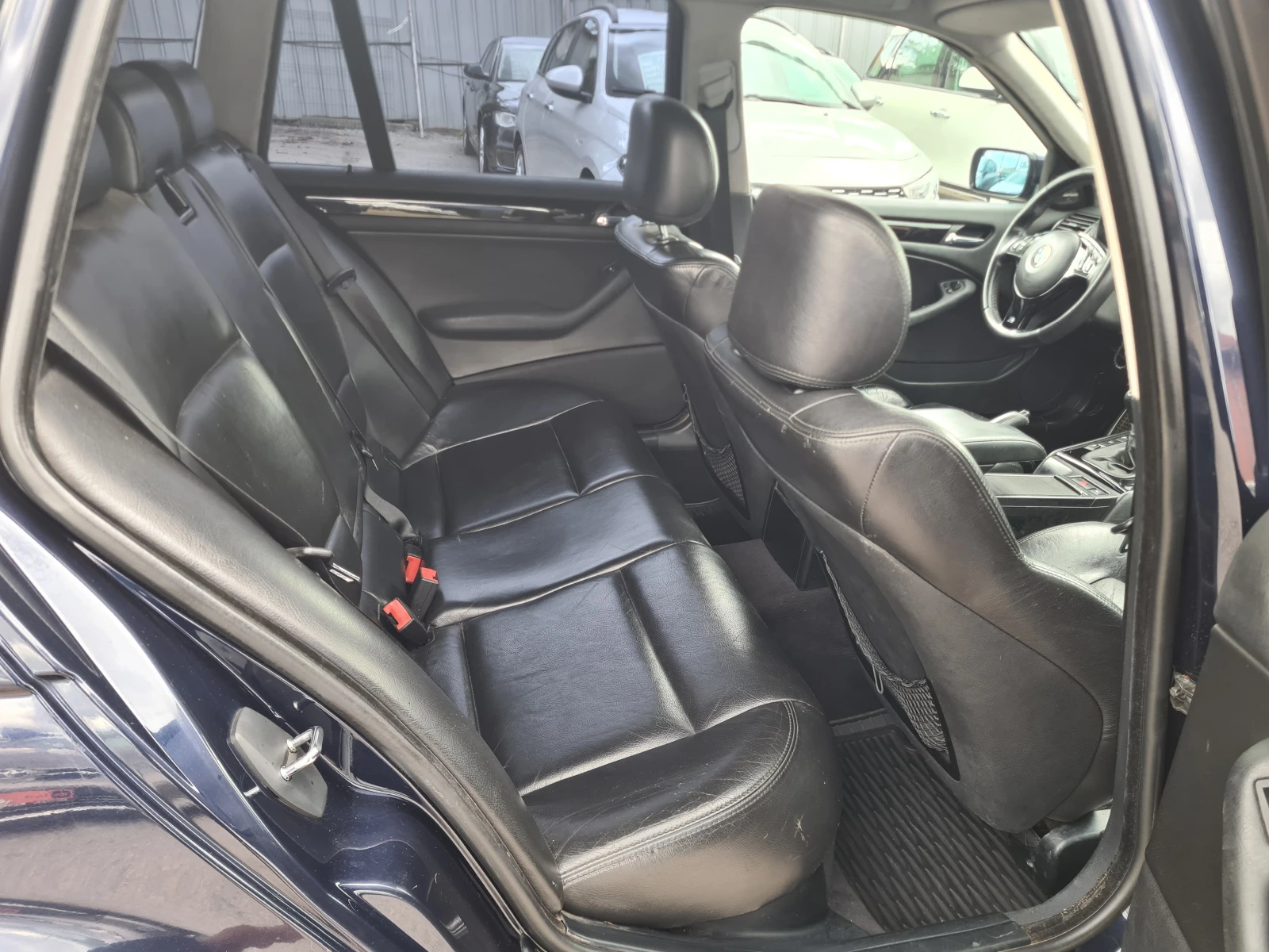 BMW 330 XD-M Pack.-204k.c., снимка 13 - Автомобили и джипове - 54893278