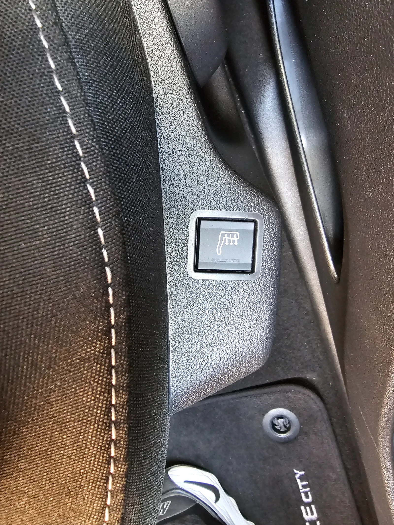 Toyota Proace City 1.2i TURBO/LUXORI, снимка 11 - Автомобили и джипове - 54894377