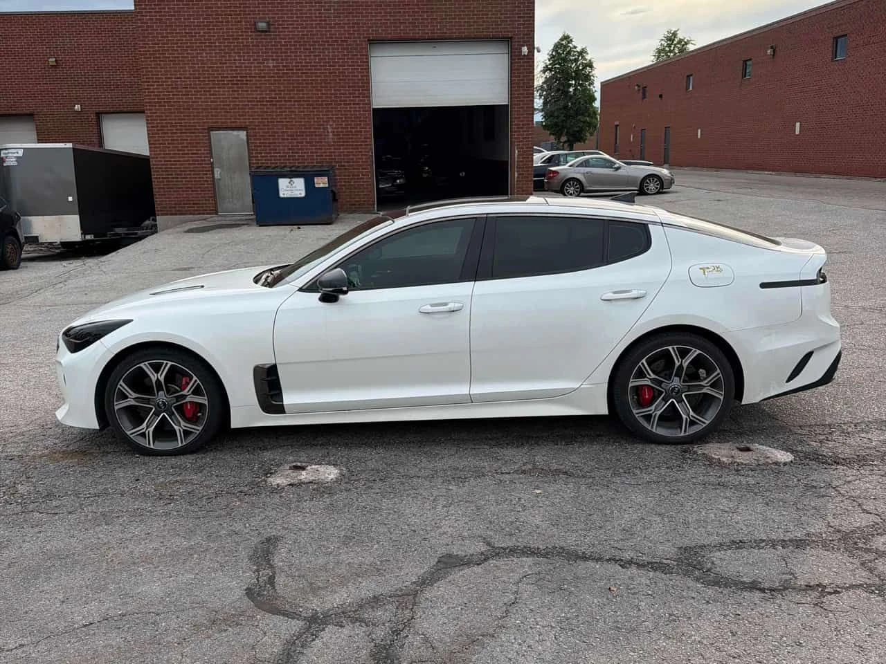 Kia Stinger GT Limited/CARFAX/КОЖА/ПОДГРЕВ/, снимка 2 - Автомобили и джипове - 55077743