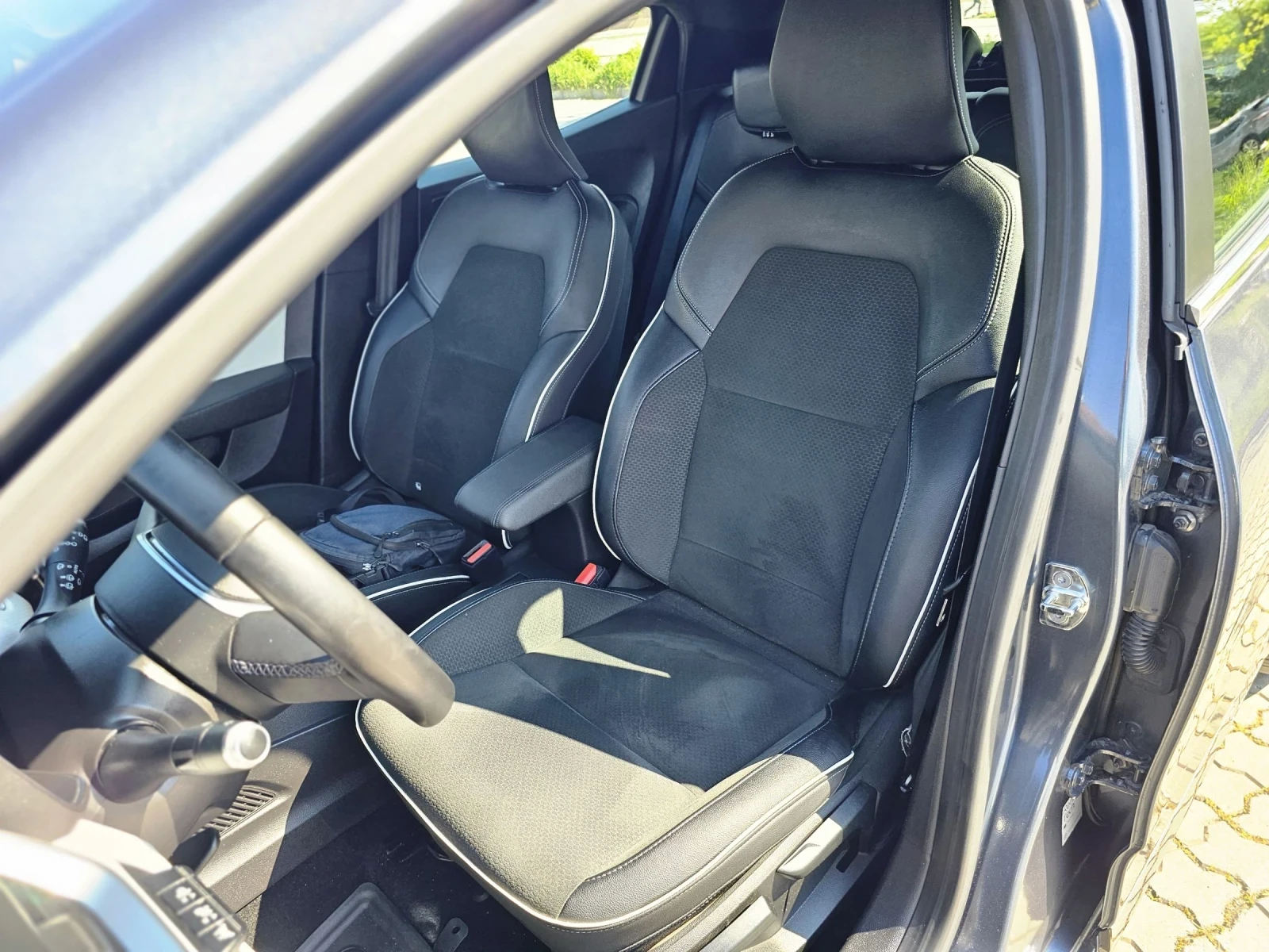 Renault Clio, снимка 14 - Автомобили и джипове - 55469734
