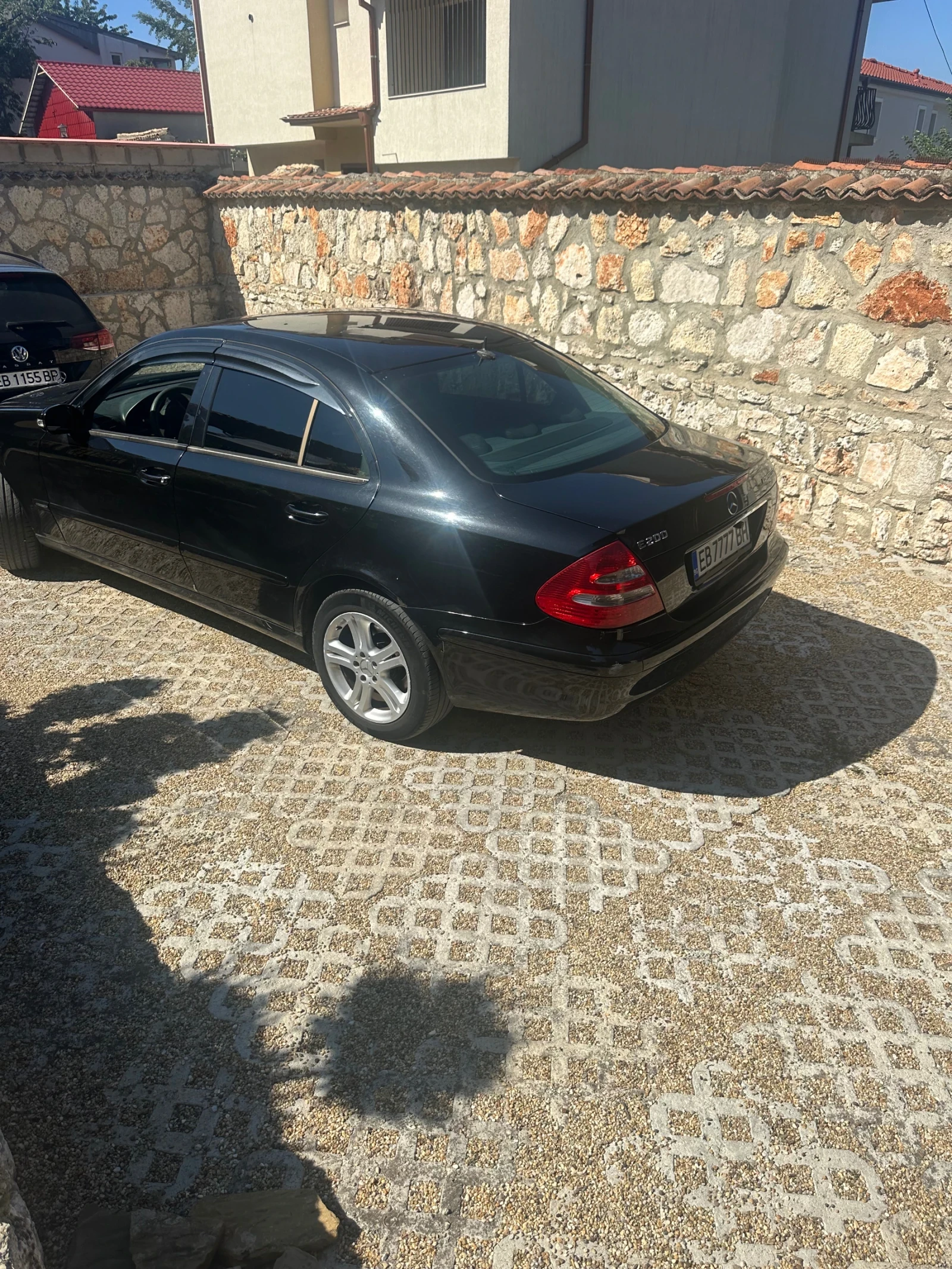 Mercedes-Benz E 200, снимка 6 - Автомобили и джипове - 55622418