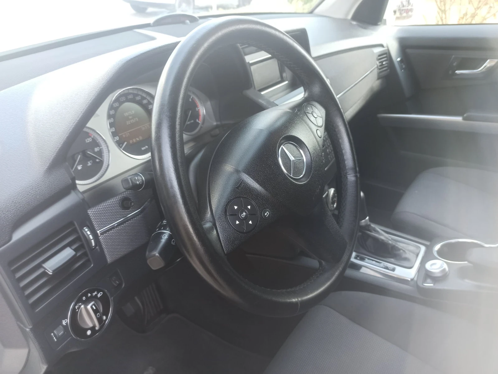 Mercedes-Benz GLK 220CDI, снимка 11 - Автомобили и джипове - 55638072
