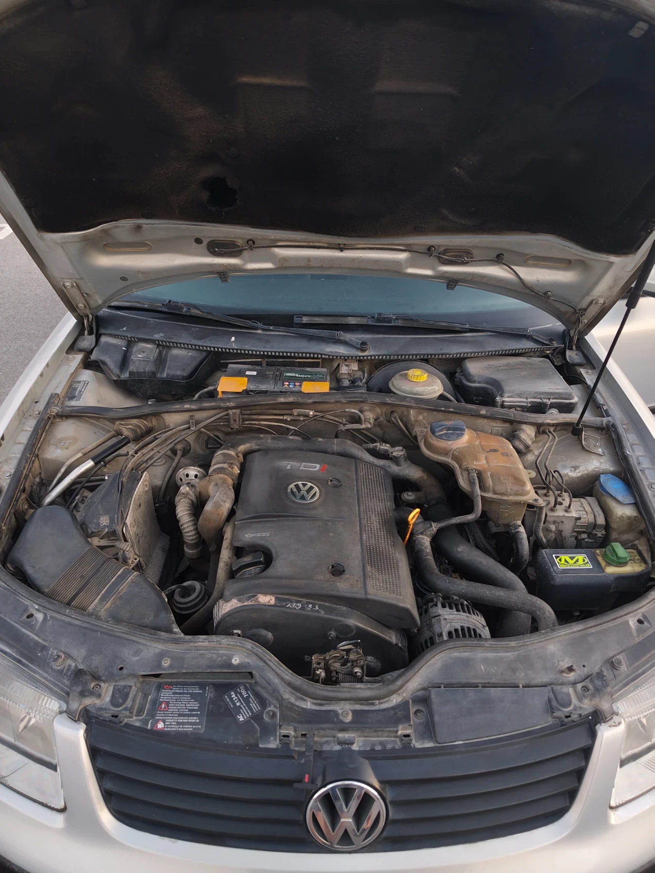 VW Passat 1.9 TDI 110кс, снимка 11 - Автомобили и джипове - 55792890