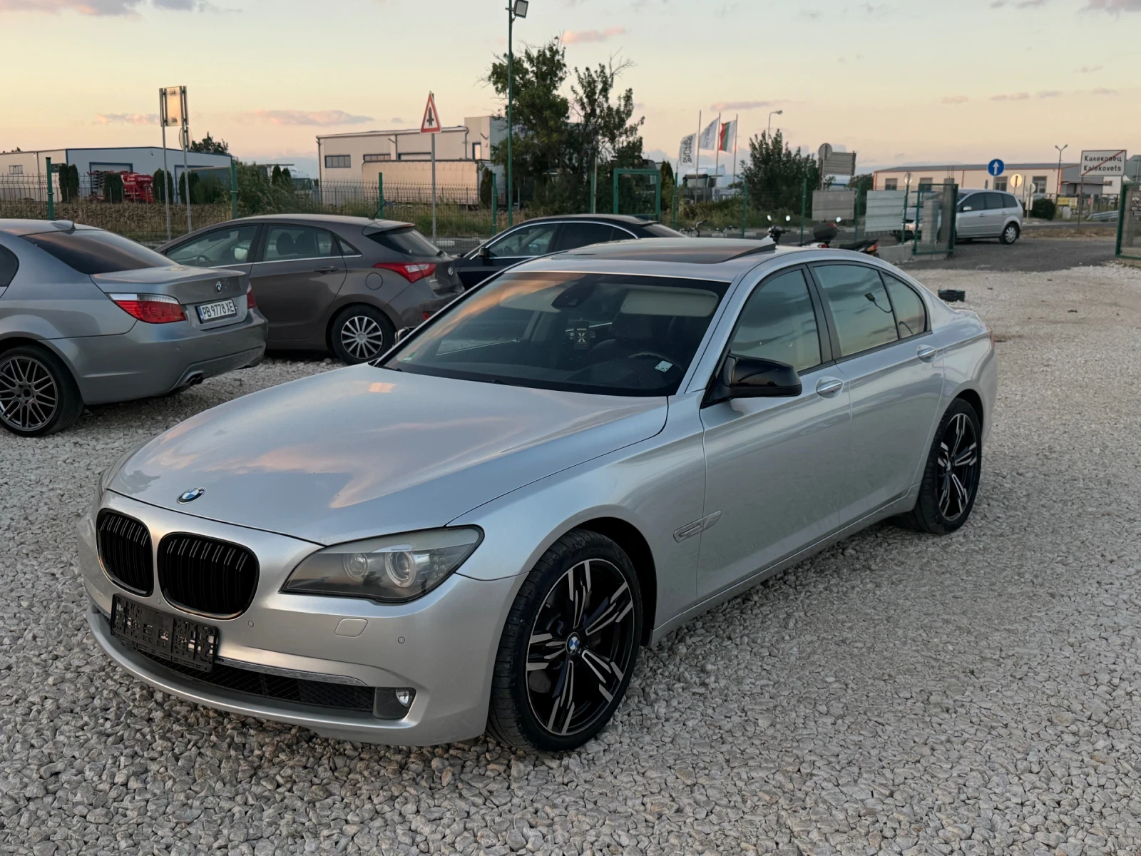 BMW 730 Full Maxx, снимка 2 - Автомобили и джипове - 55876956
