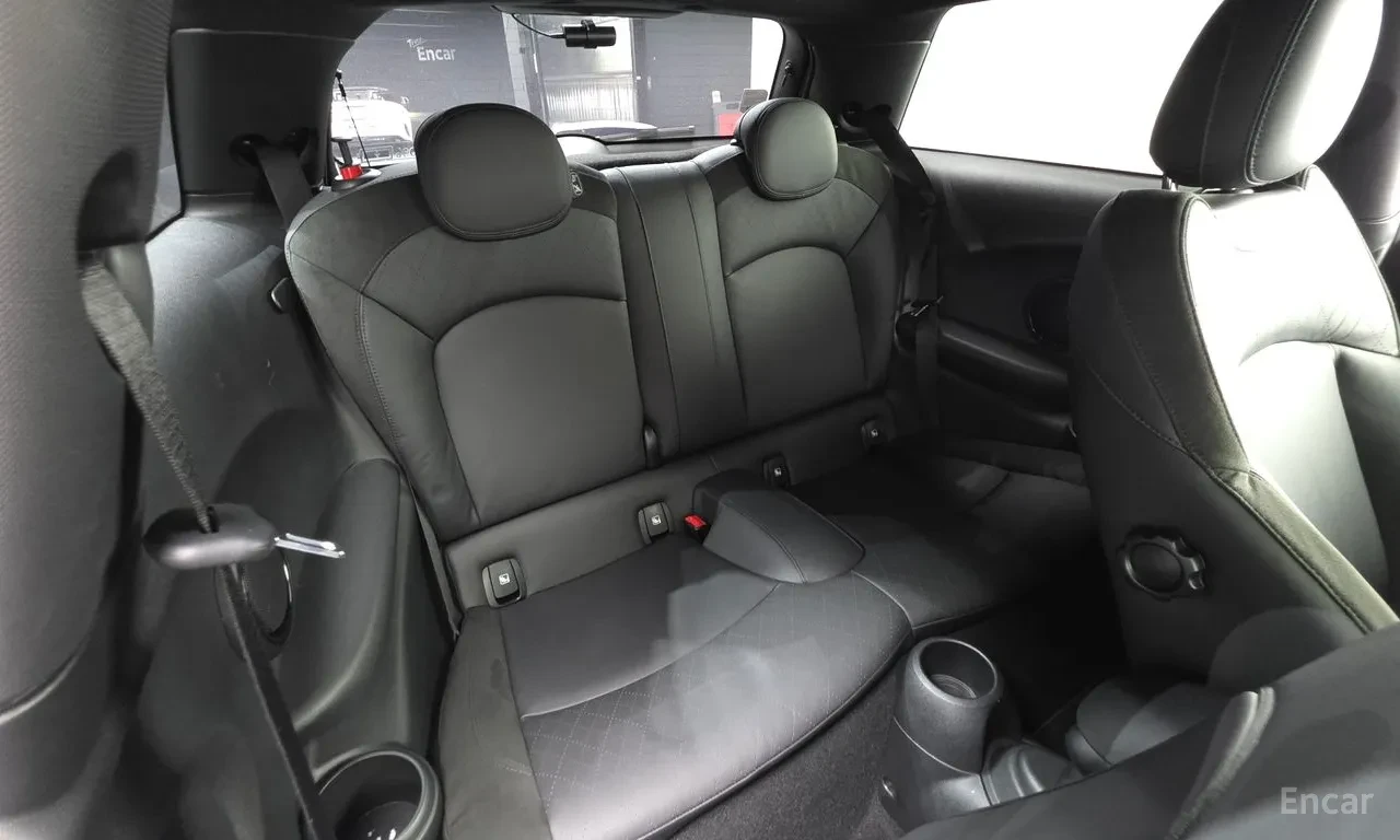 Mini Cooper SE/ДИСТРОНИК/HUD/КРАЙНА ЦЕНА, снимка 12 - Автомобили и джипове - 56121544