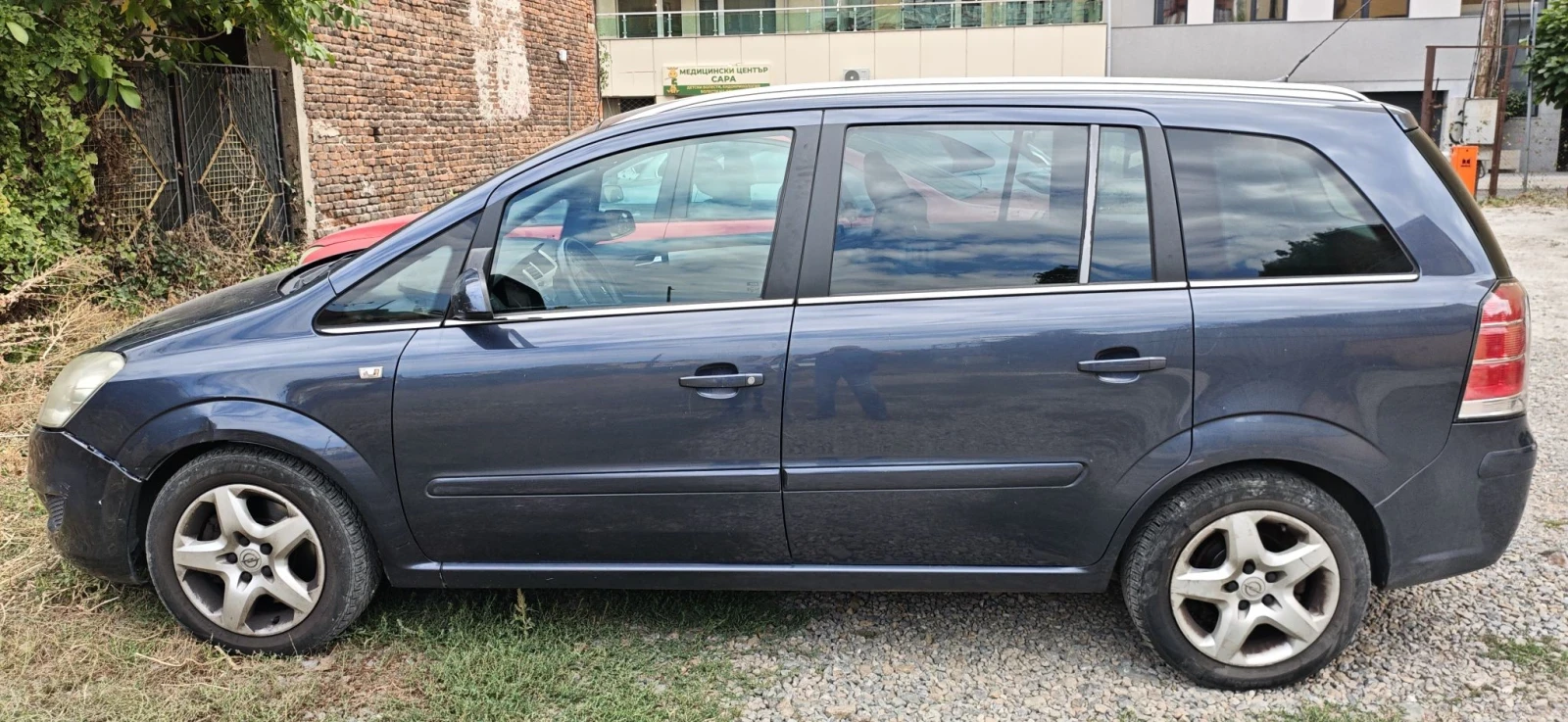 Opel Zafira B, снимка 2 - Автомобили и джипове - 56138902