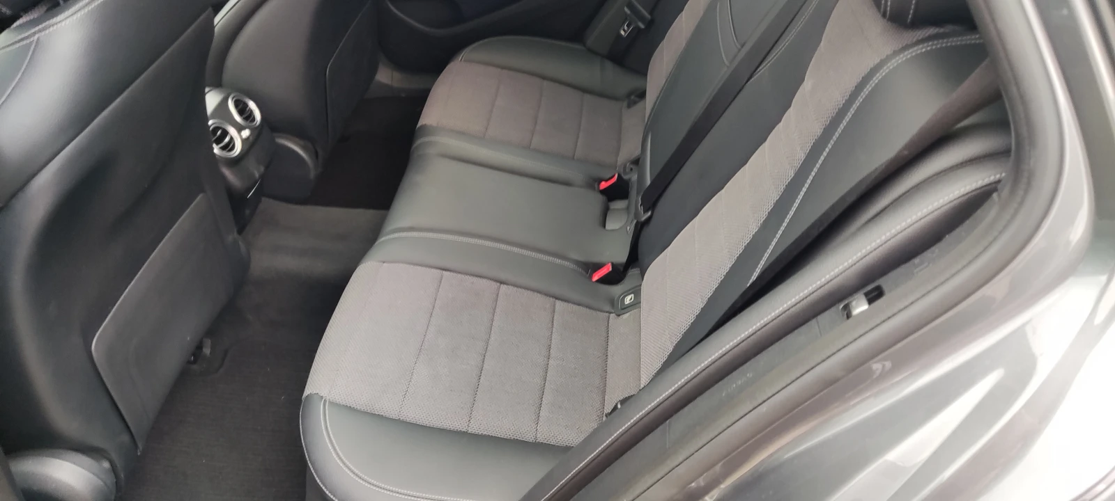 Mercedes-Benz E 220, снимка 12 - Автомобили и джипове - 56181953