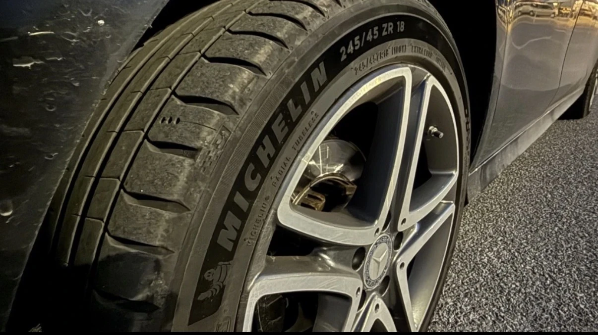 Mercedes-Benz E 220 W213, снимка 10 - Автомобили и джипове - 56636357