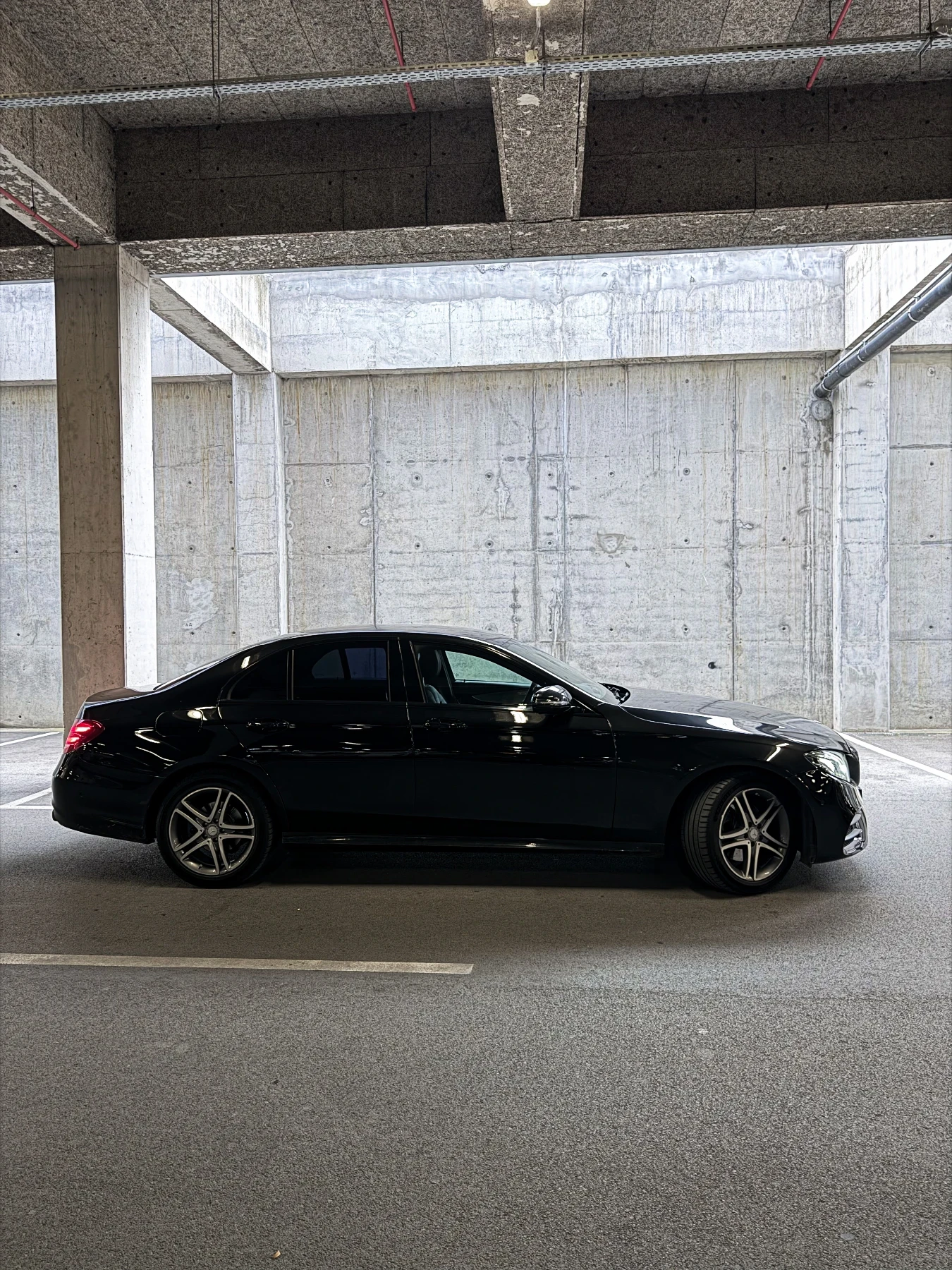 Mercedes-Benz E 220 W213, снимка 2 - Автомобили и джипове - 56636357