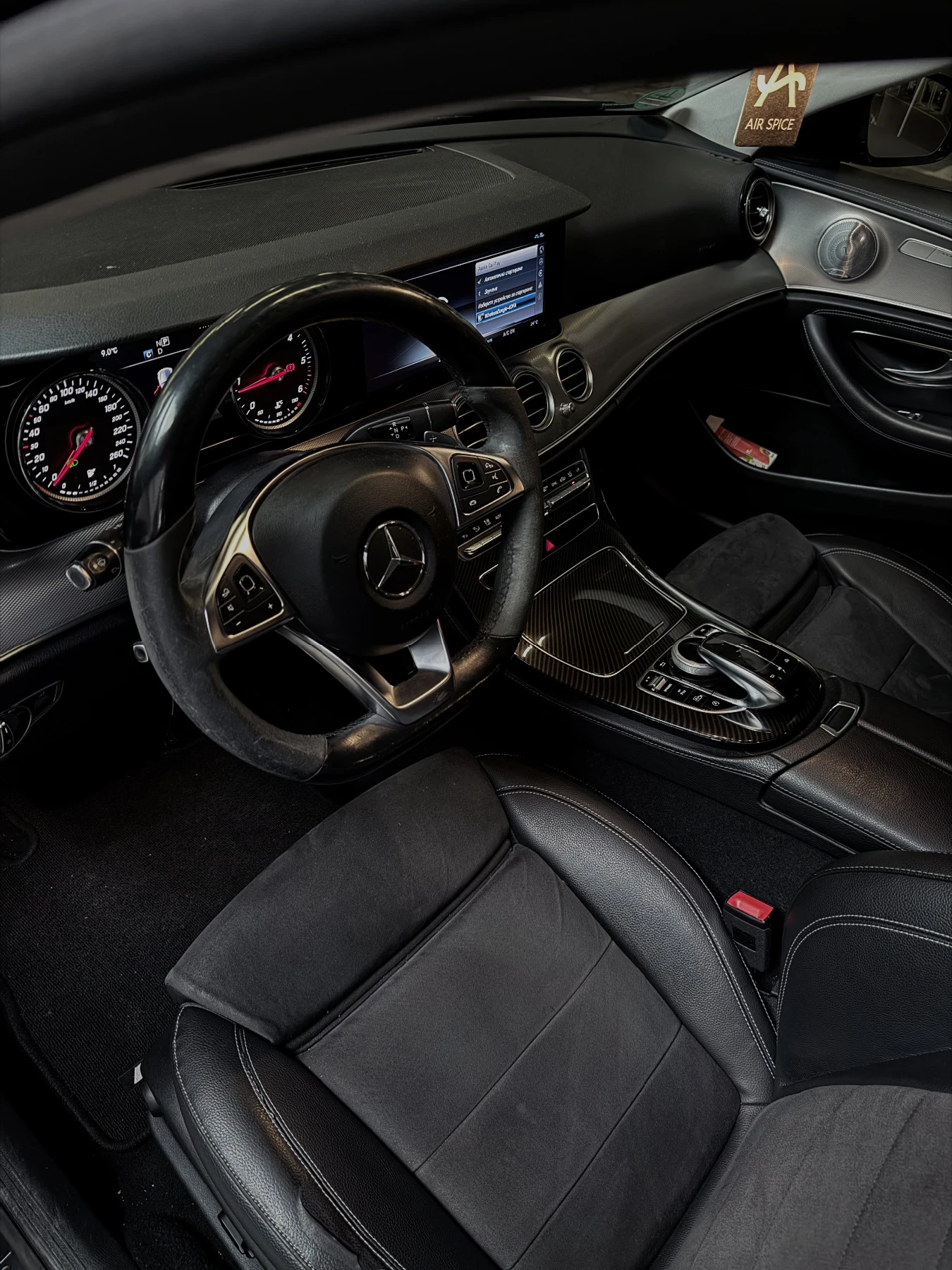 Mercedes-Benz E 220 W213, снимка 4 - Автомобили и джипове - 56636357