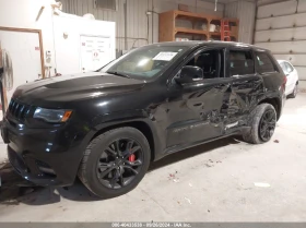 Jeep Grand cherokee SRT V8 HEMI* Пано* Дистроник* М.Точка* Обдух* 4x4*, снимка 2