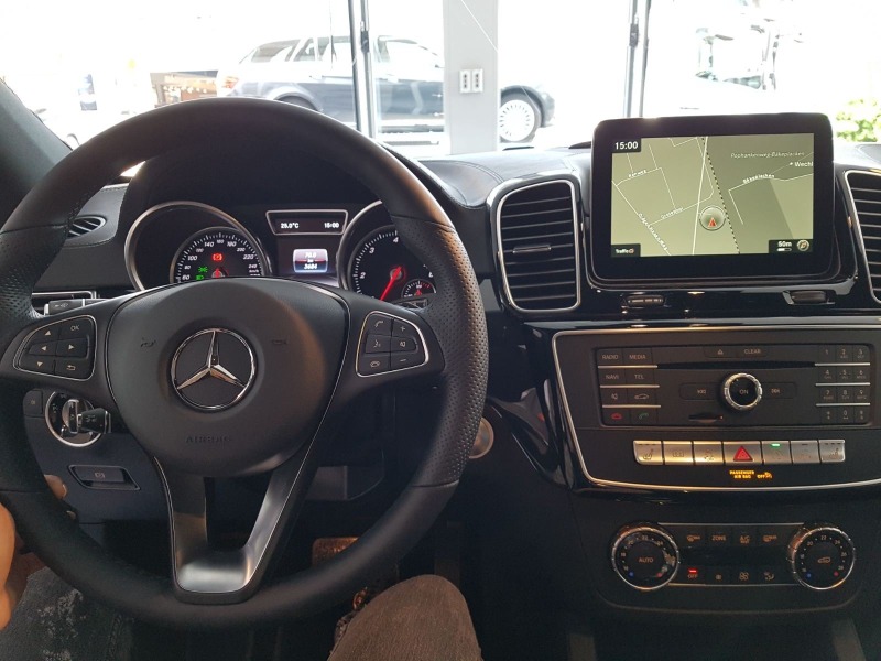 Mercedes-Benz GLE 350 d*AMG*4M*Panorama*360*Distronic*NightPack*Keyless, снимка 4 - Автомобили и джипове - 45095573