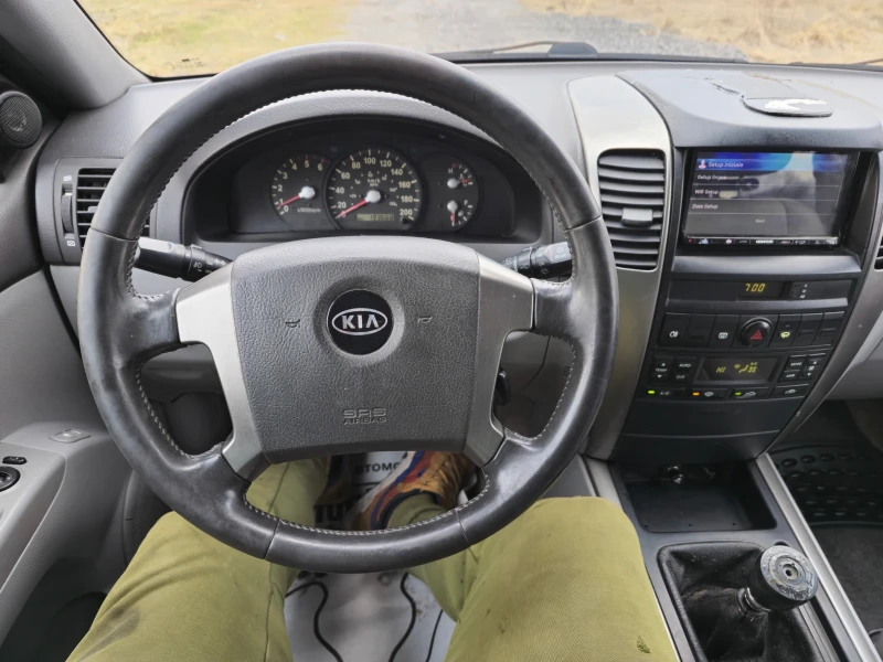 Kia Sorento 2.5 , снимка 13 - Автомобили и джипове - 49274912