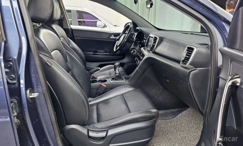 Kia Sportage, снимка 11 - Автомобили и джипове - 52964540
