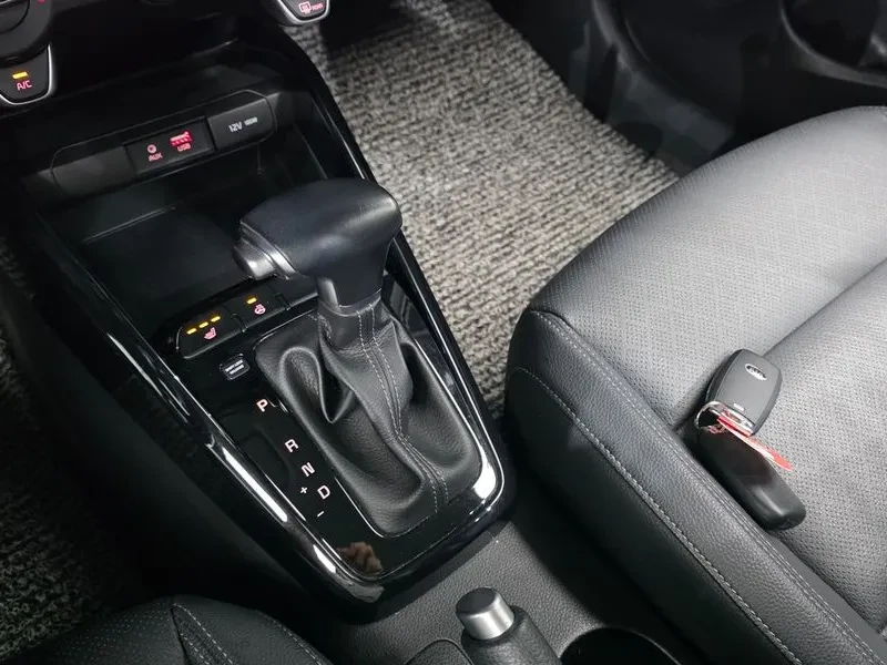 Kia Stonic 1.6 TRENDY | Mobile.bg � ����������� 9