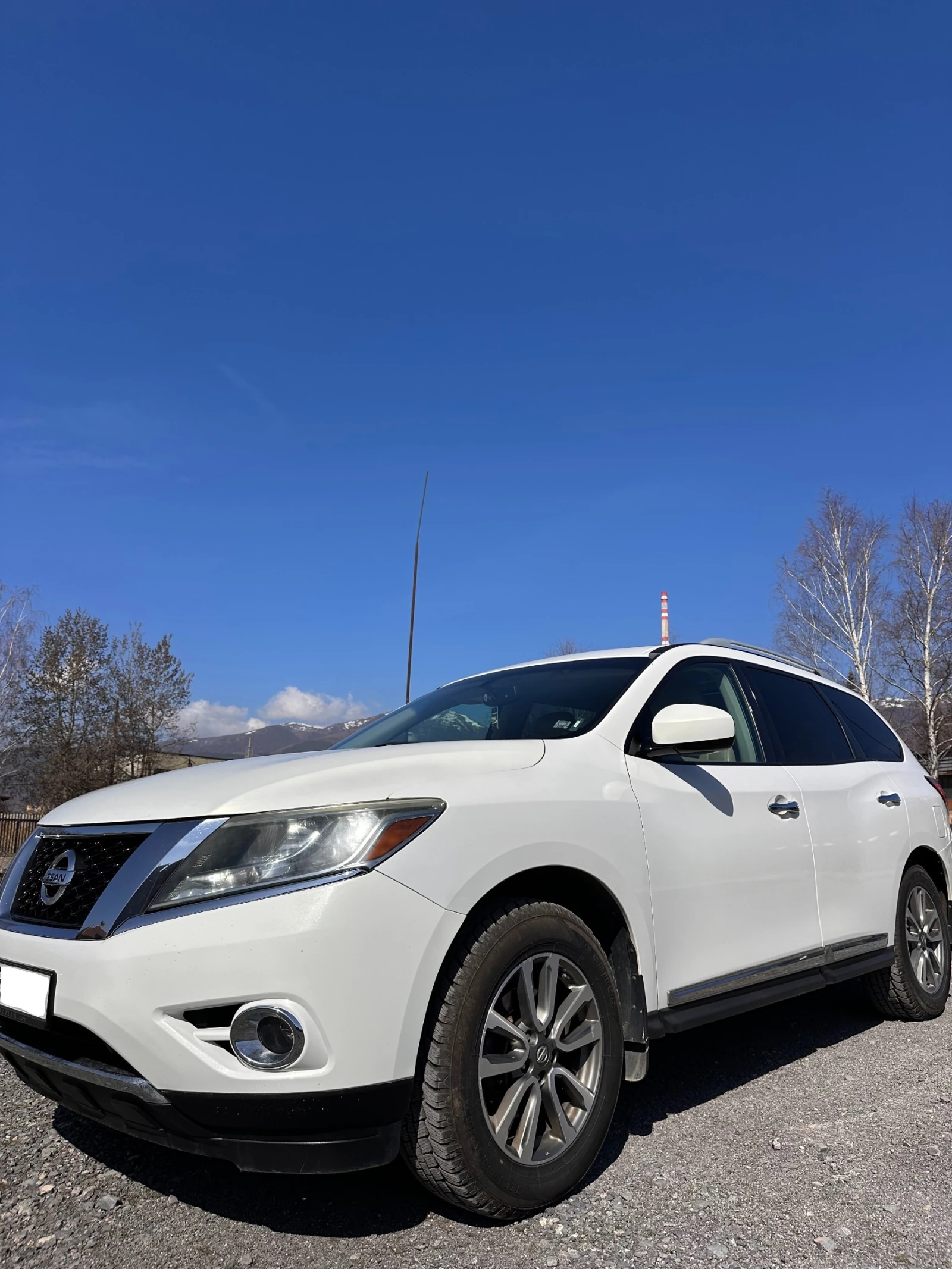 Nissan Pathfinder SL 4WD, снимка 4 - Автомобили и джипове - 53825259