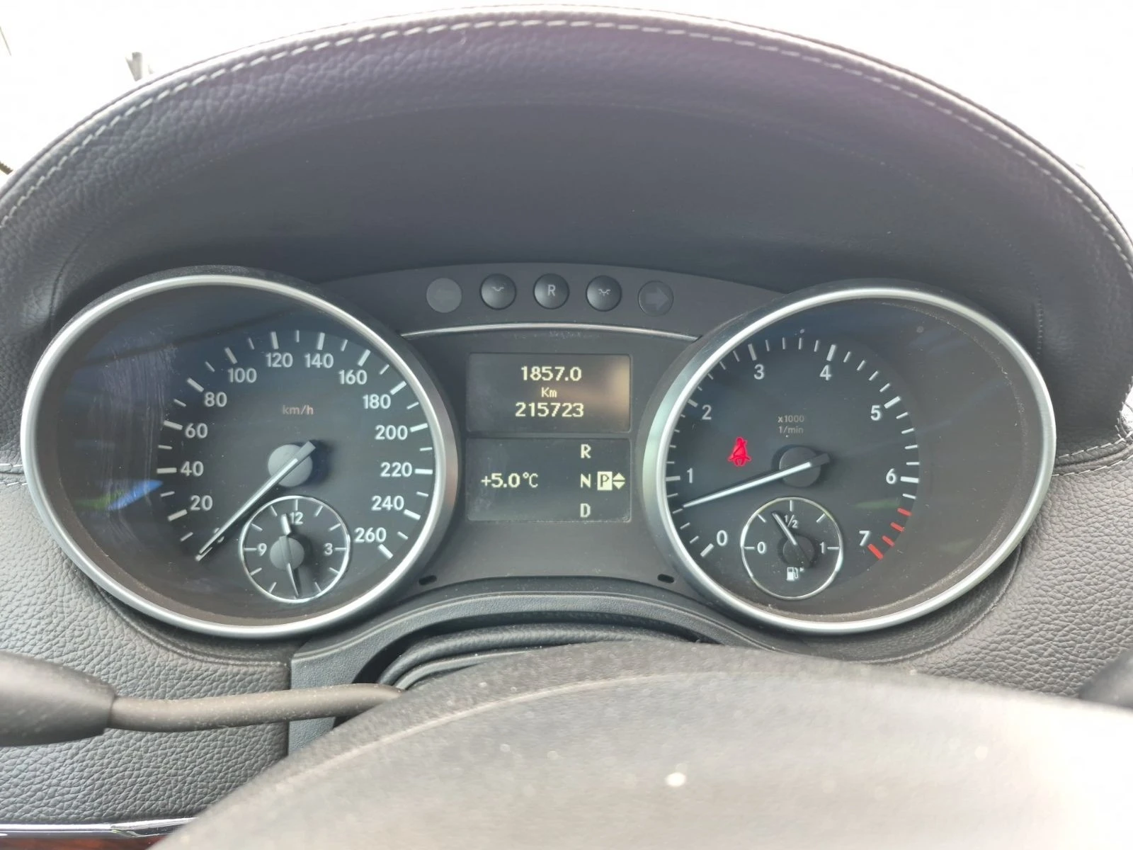 Mercedes-Benz GL 550 АВТО КРЕДИТ, снимка 10 - Автомобили и джипове - 53950766