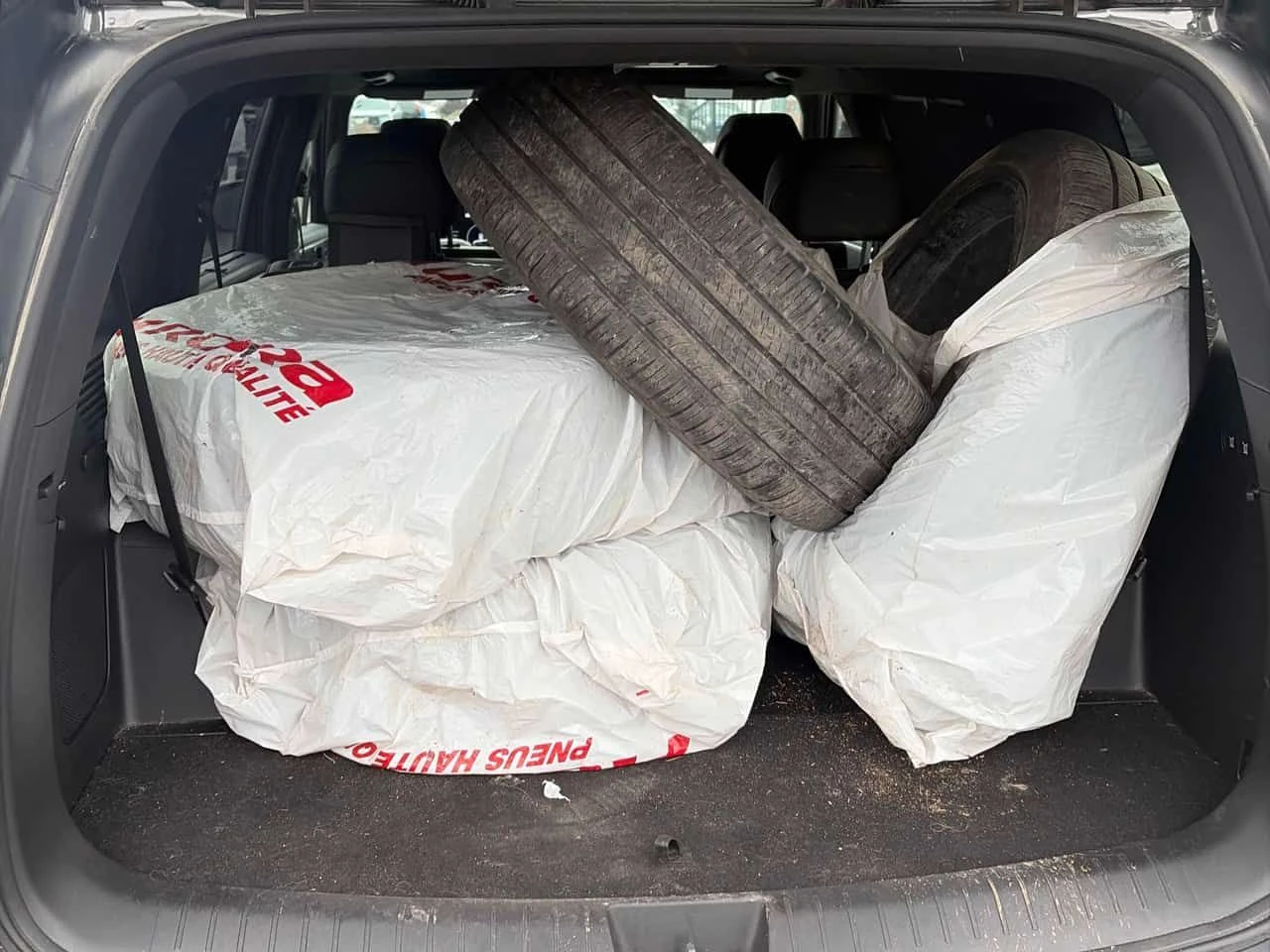 Hyundai Santa fe  Ultimate Calligraphy /360/DISTRONIC/ОБДУХВАНЕ , снимка 12 - Автомобили и джипове - 54109467