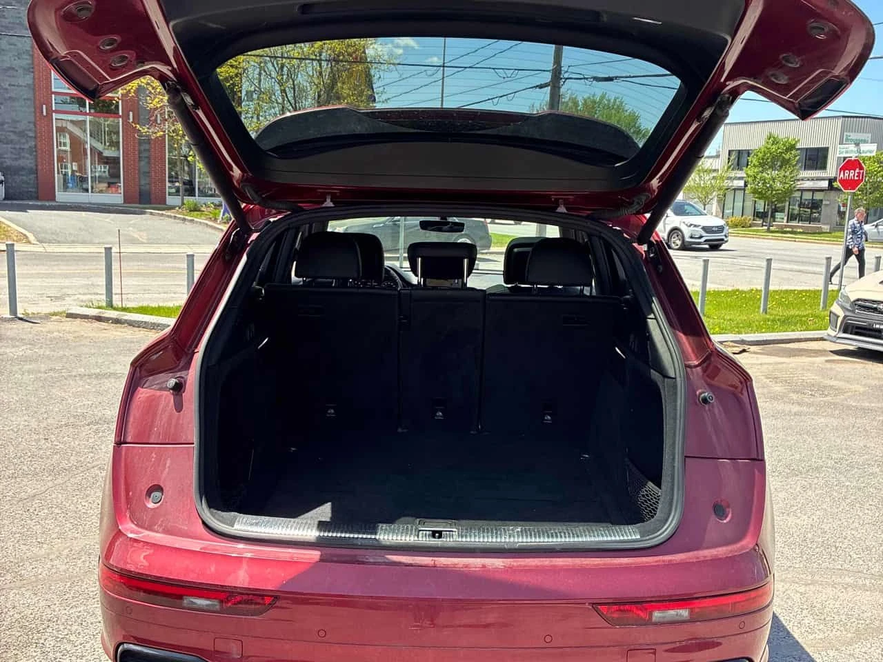 Audi Q5 * PROGRESSIV * ПАНО * ПОДГРЕВИ * KEYLESS * CARFAX, снимка 14 - Автомобили и джипове - 54623779