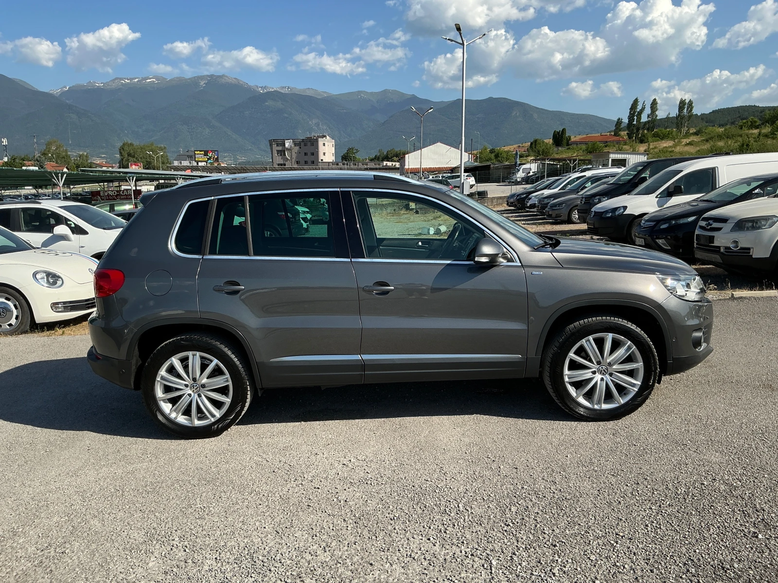 VW Tiguan 2.0 TDI Sport  CUP, снимка 4 - Автомобили и джипове - 55093238