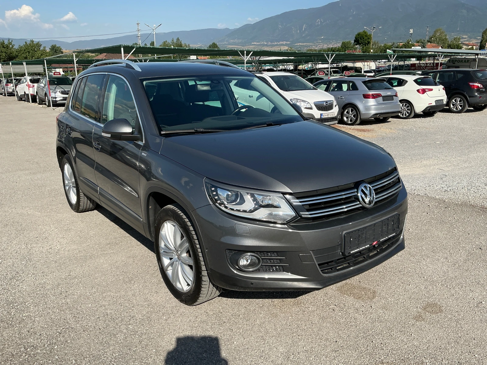 VW Tiguan 2.0 TDI Sport  CUP, снимка 2 - Автомобили и джипове - 55093238