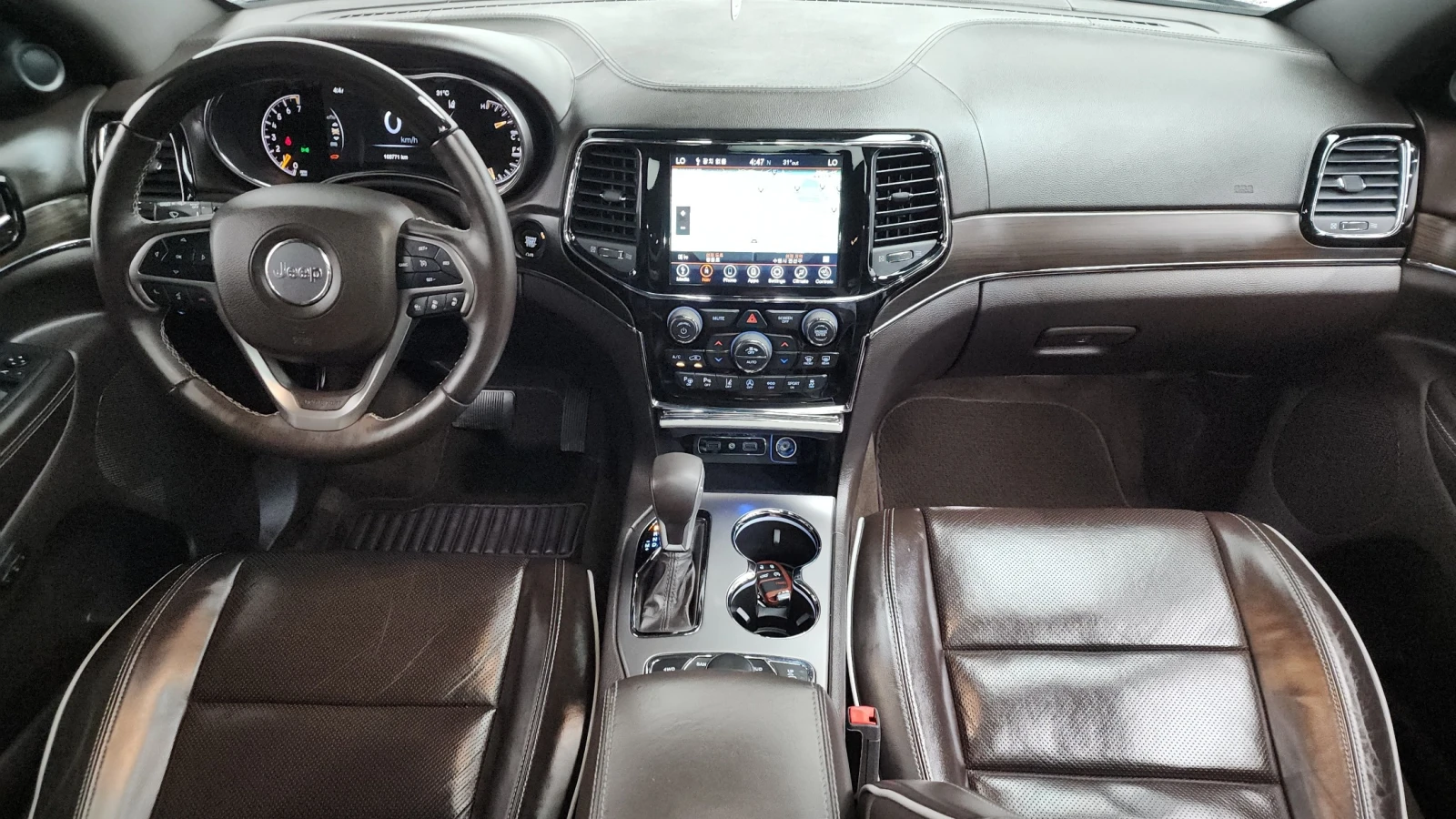 Jeep Grand cherokee OVERLAND MK2/ДИСТРОНИК/ПОДГРЕВ/КОЖА, снимка 5 - Автомобили и джипове - 55444220