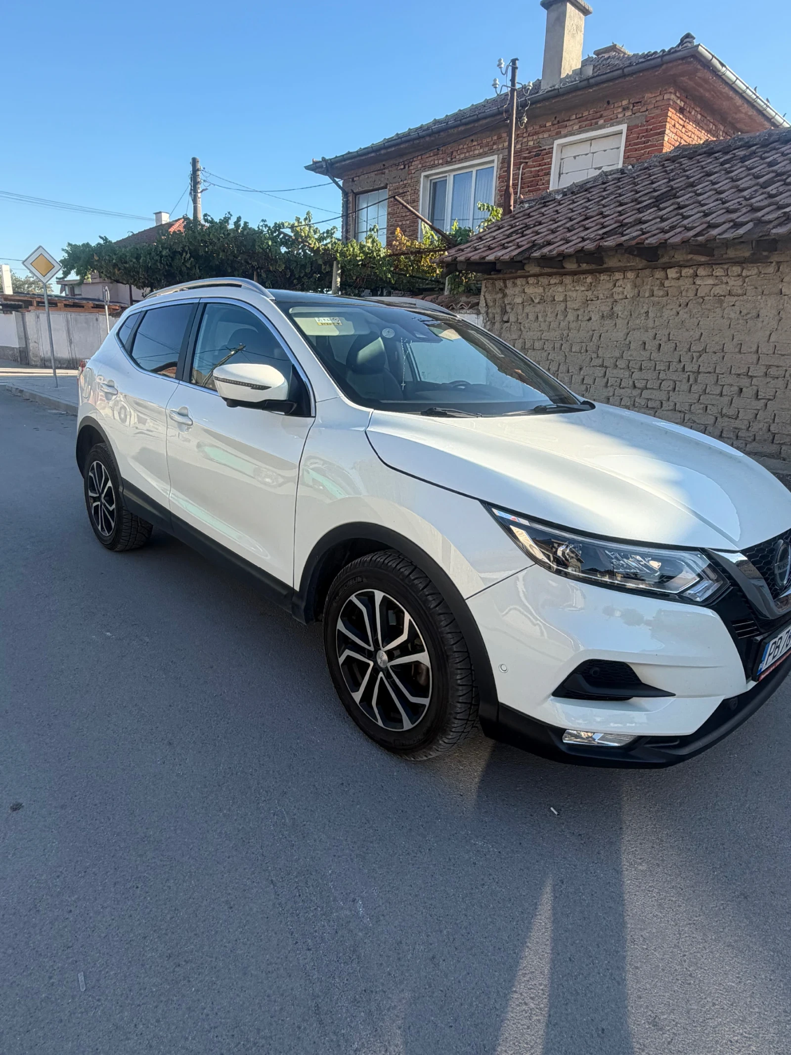 Nissan Qashqai, снимка 4 - Автомобили и джипове - 56058000
