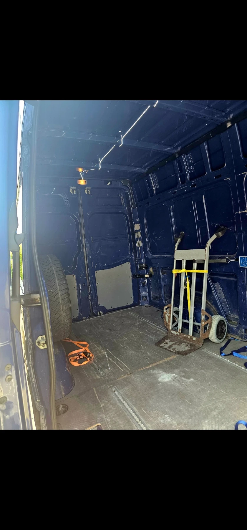 VW Crafter, снимка 9 - Бусове и автобуси - 54809043