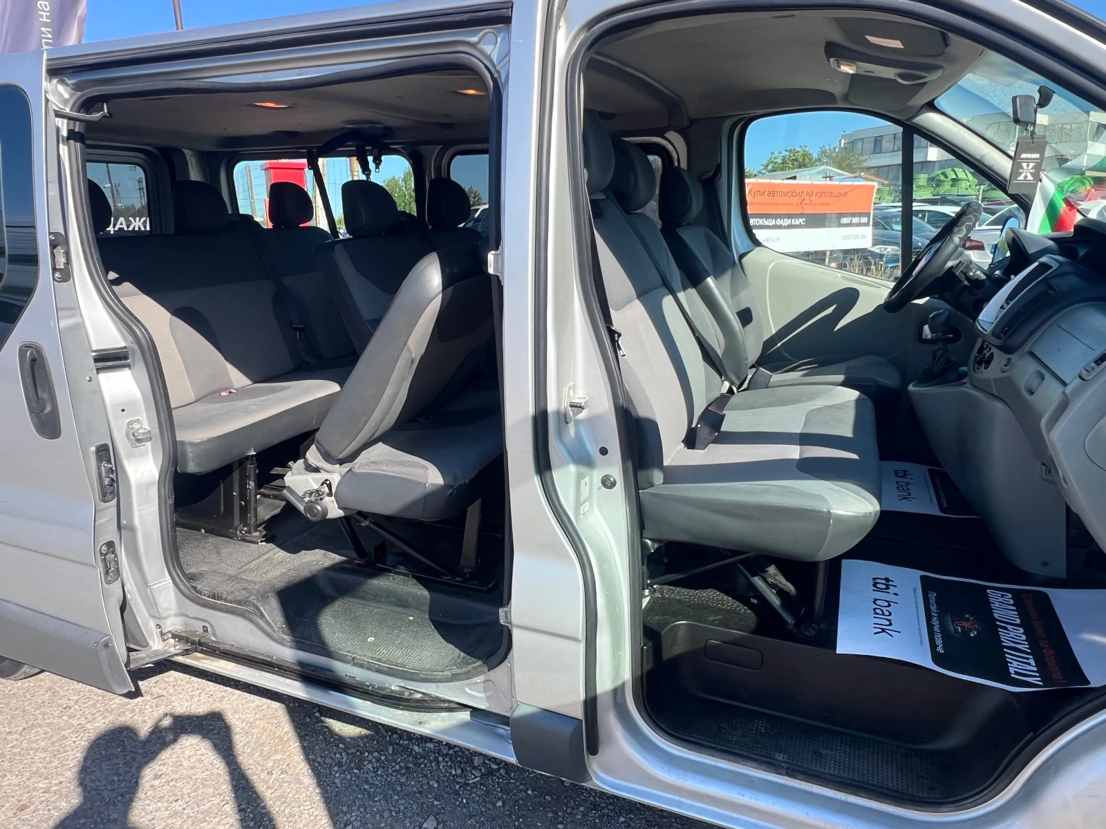 Renault Trafic, снимка 17 - Бусове и автобуси - 55239285