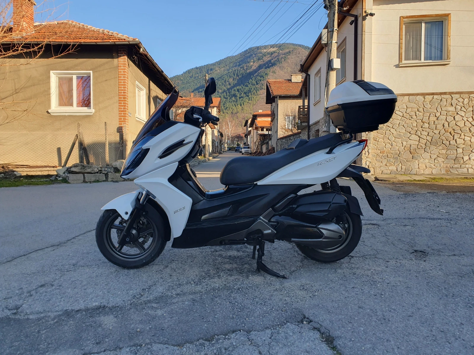 Kymco K-XCT 300i 