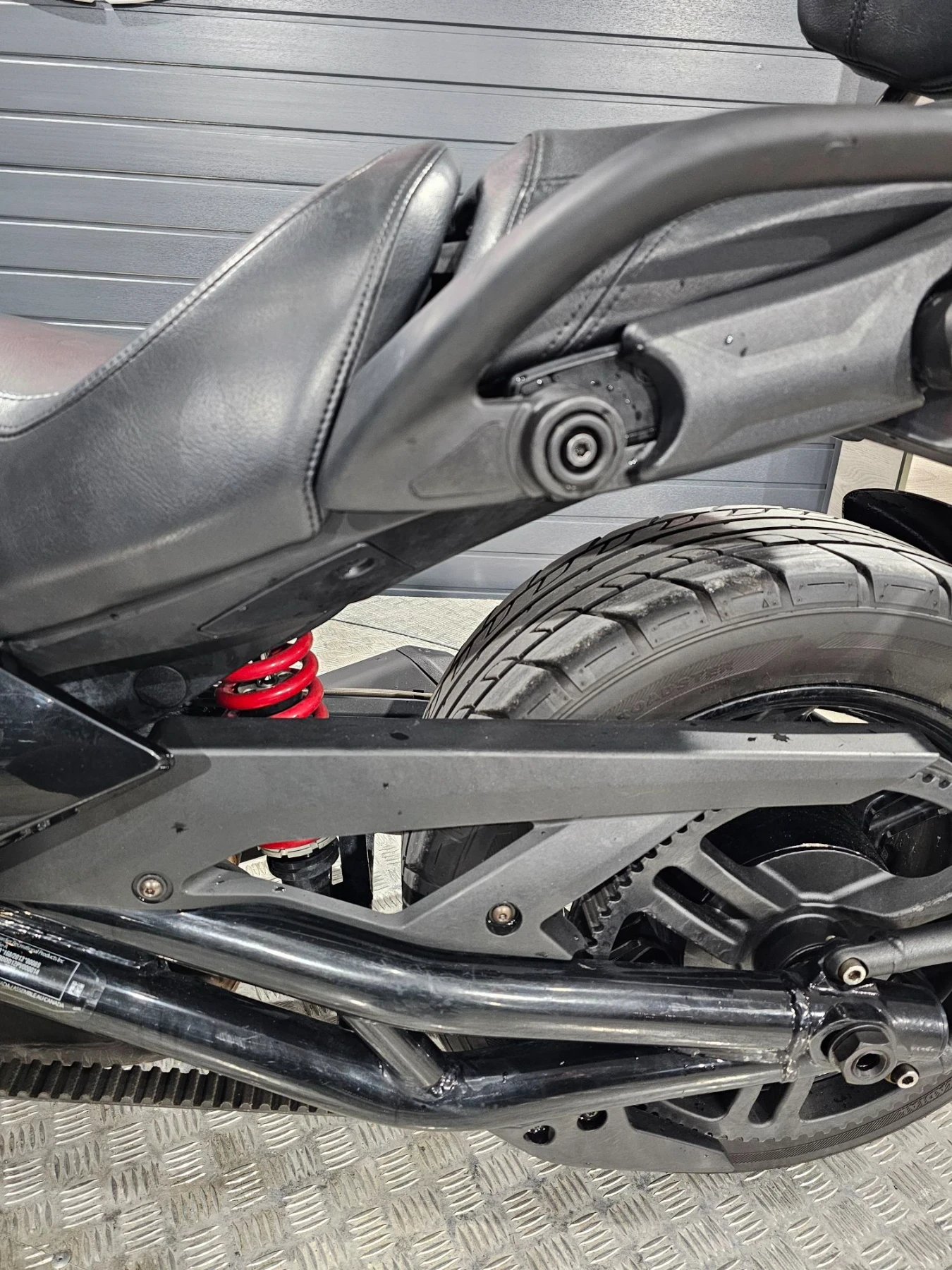 Can-Am Spyder F3 S BLACK EDITION, снимка 9 - Мотоциклети и мототехника - 56627765