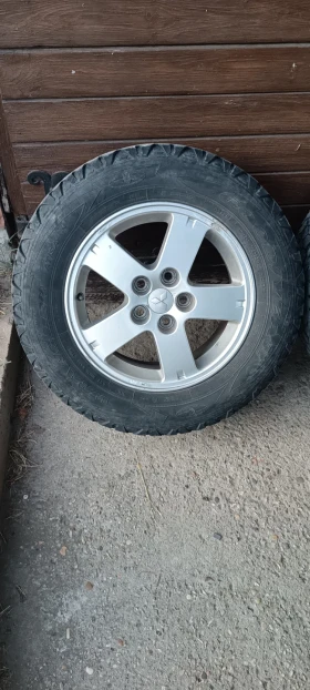 Гуми Всесезонни 215/70R16, снимка 3