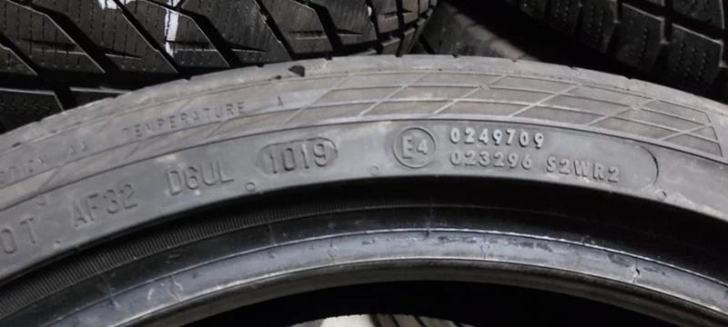 Гуми Летни 255/35R19, снимка 7 - Гуми и джанти - 30949524