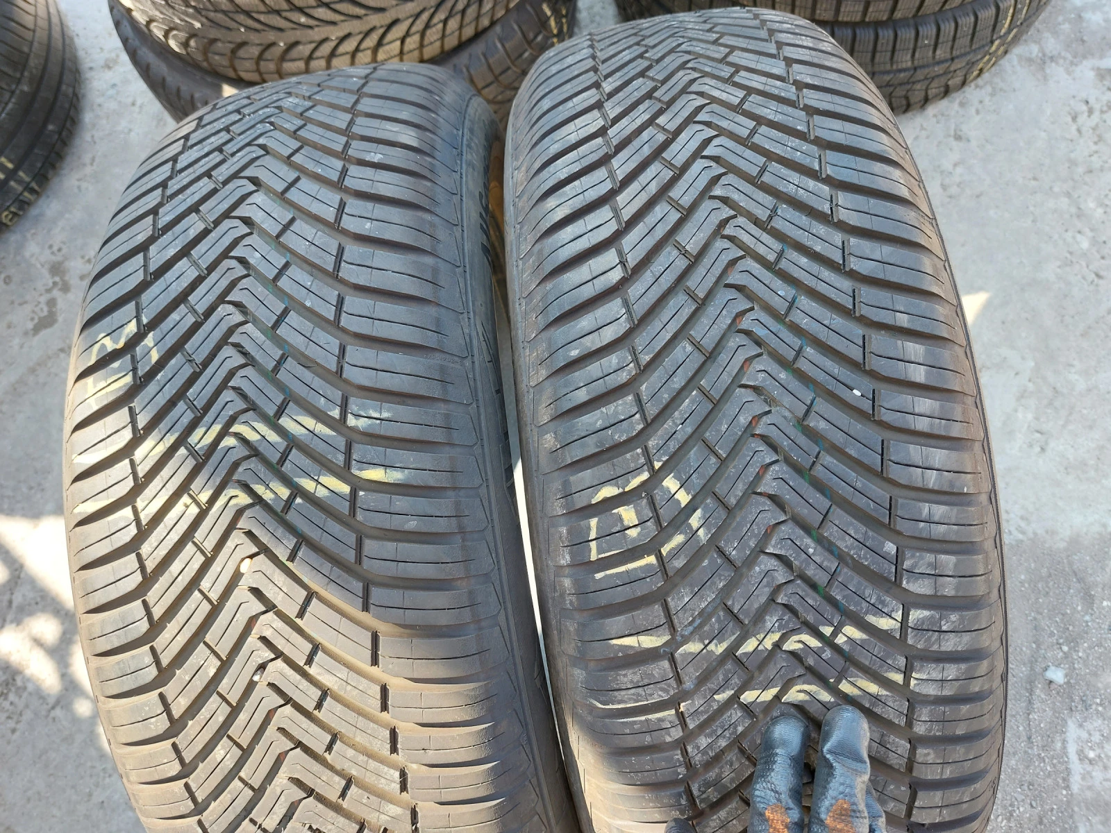 ���� 235/55R19 | Mobile.bg � ����������� 1