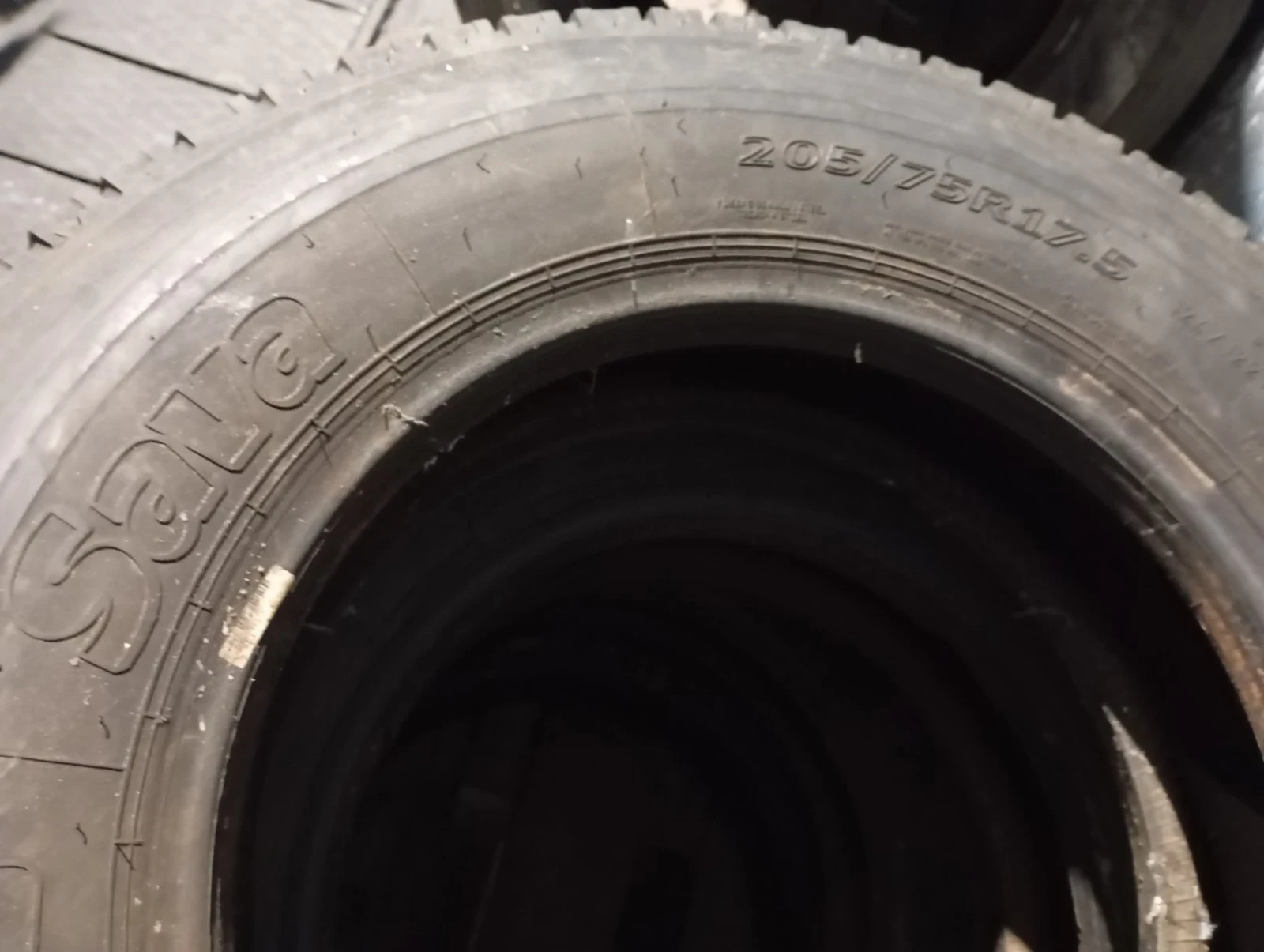 Гуми Всесезонни 205/75R17.5, снимка 3 - Гуми и джанти - 53846357