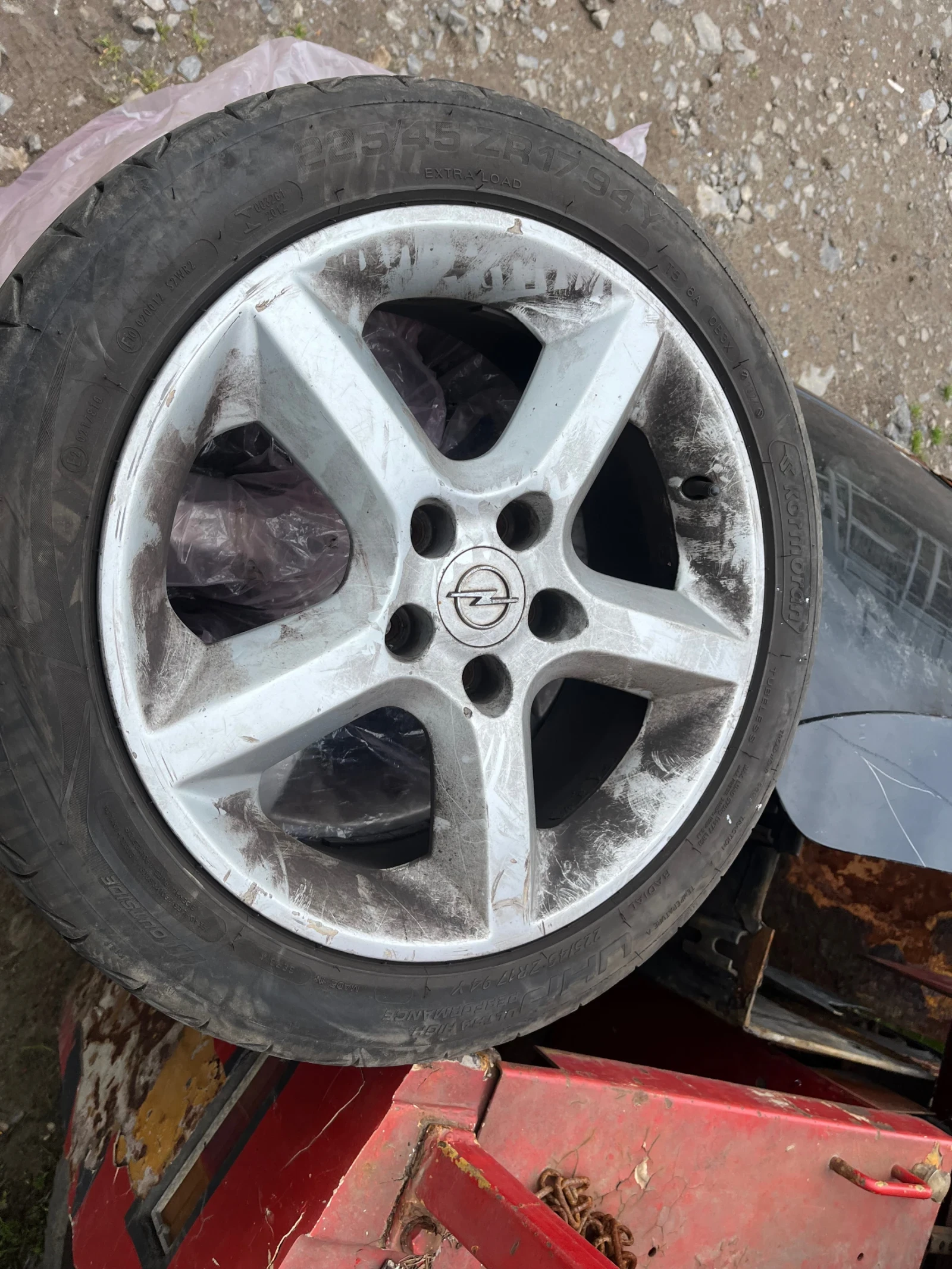 Гуми с джанти Kormoran 225/45R17