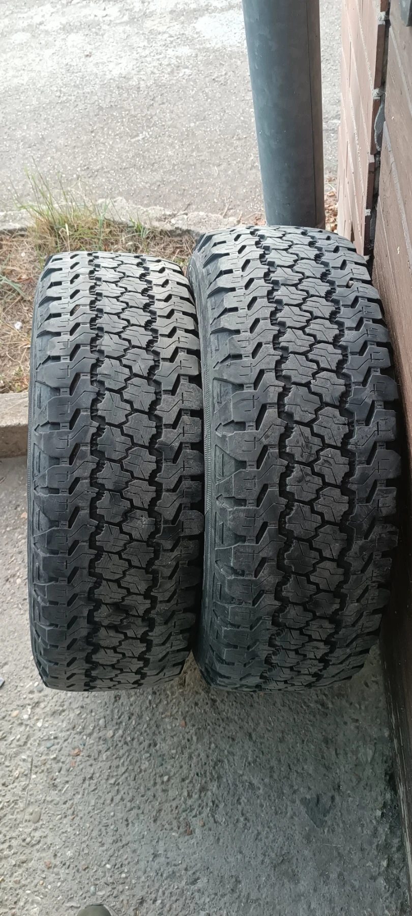 Гуми Всесезонни 215/70R16