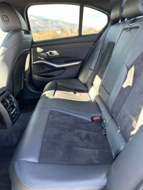 BMW 320 320i xDrive M Pack Гаранция!, снимка 15
