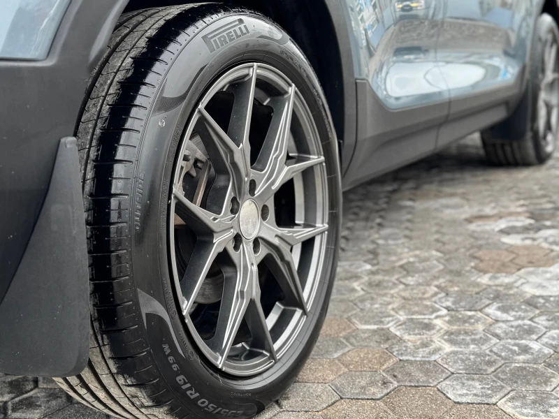 Volvo XC40 * 22 ХИЛЯДИ* 4X4* NAVI* ПАНОРАМА* КОЖА* КАМЕРА* Т5, снимка 8 - Автомобили и джипове - 39646201