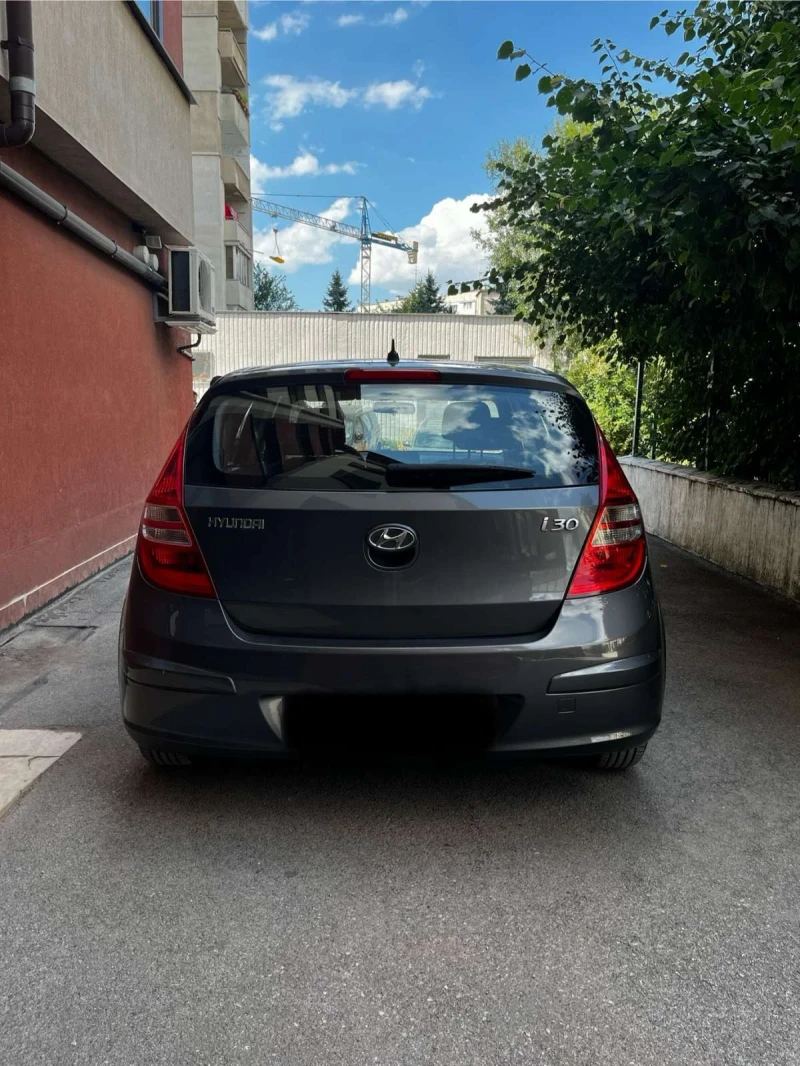 Hyundai I30 1.4i, снимка 4 - Автомобили и джипове - 47548719