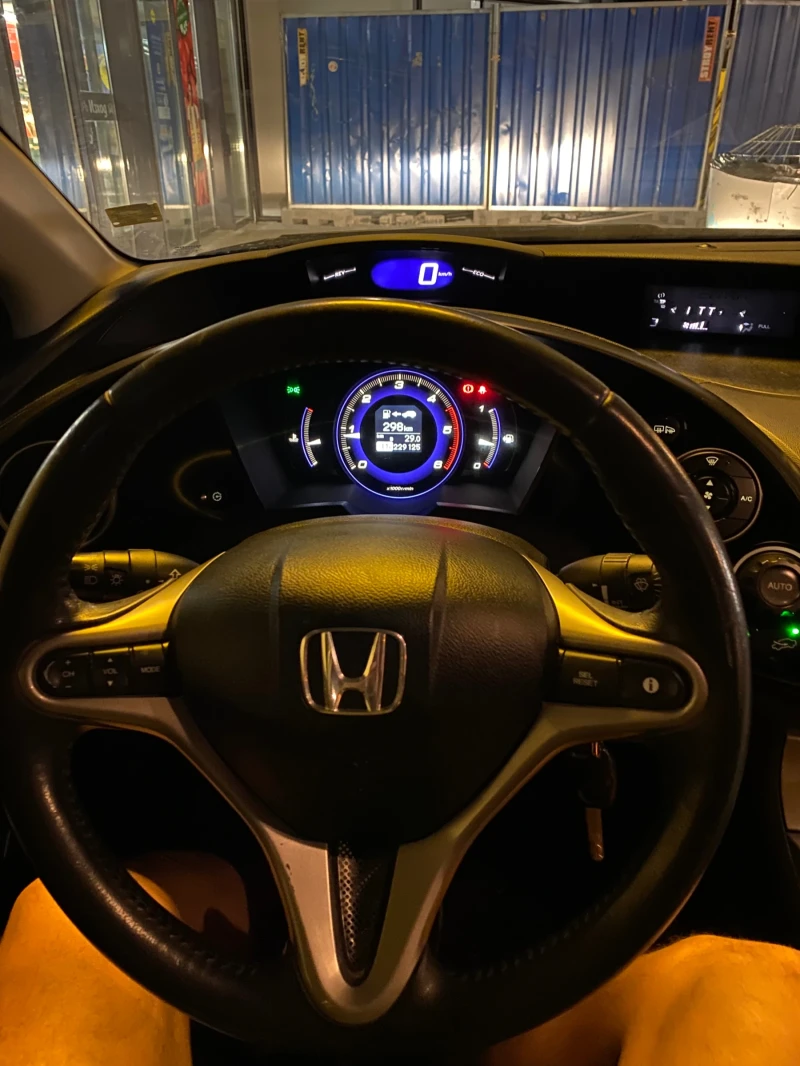 Honda Civic 8 генерация , снимка 14 - Автомобили и джипове - 48016065