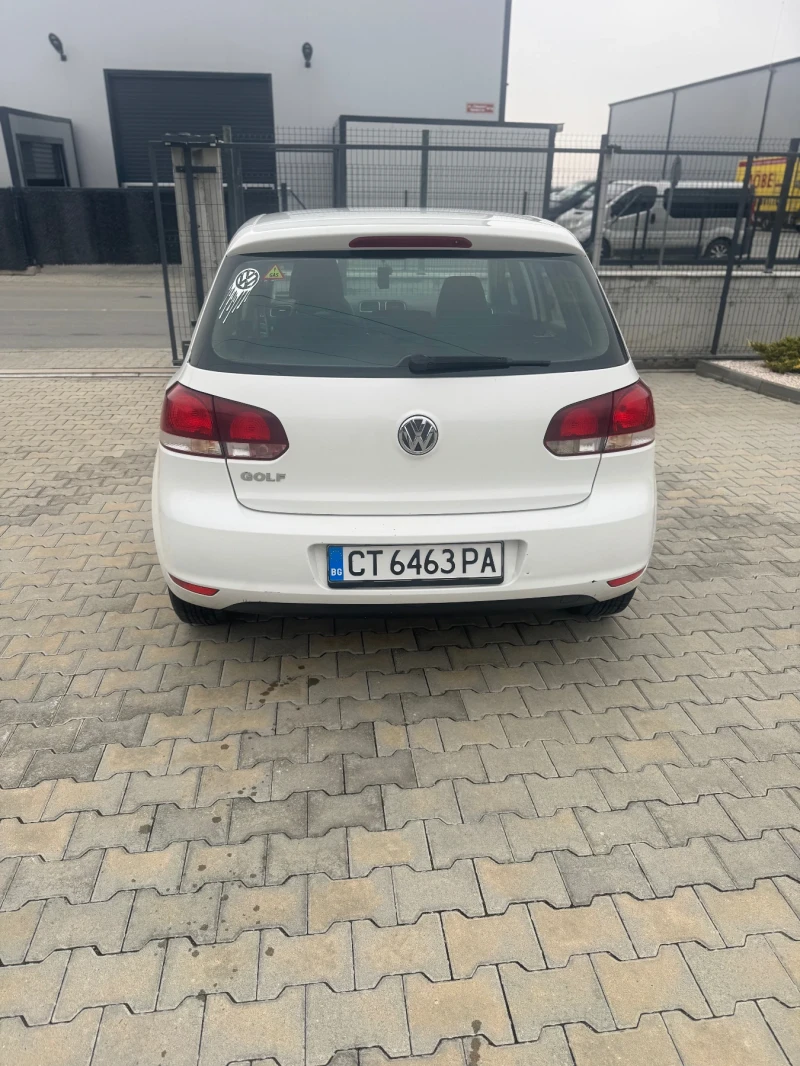 VW Golf Бензин Газ, снимка 2 - Автомобили и джипове - 48153389