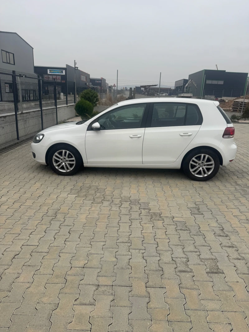 VW Golf Бензин Газ, снимка 3 - Автомобили и джипове - 48153389