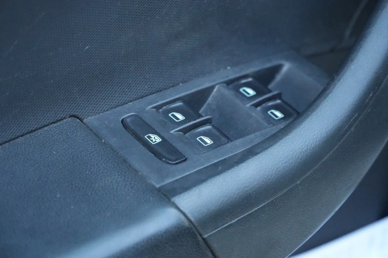 Skoda Rapid 1.6 TDI, снимка 7 - Автомобили и джипове - 51935523