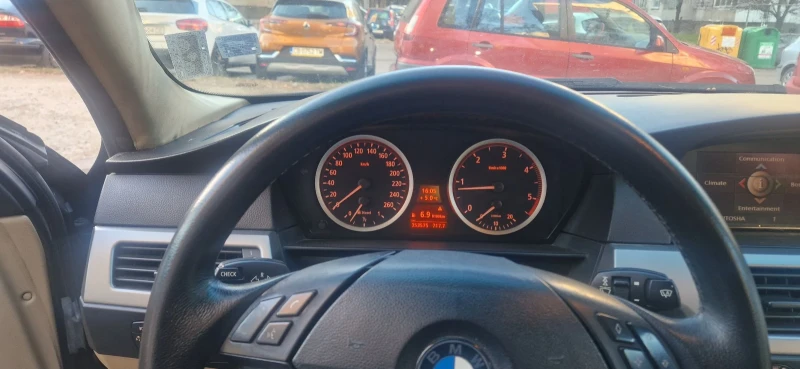 BMW 530, снимка 12 - Автомобили и джипове - 48999582