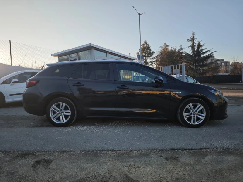 Toyota Corolla 1.8 HYBRID* ОТЛИЧЕН* ТОП ЦЕНА* * , снимка 7 - Автомобили и джипове - 49408932