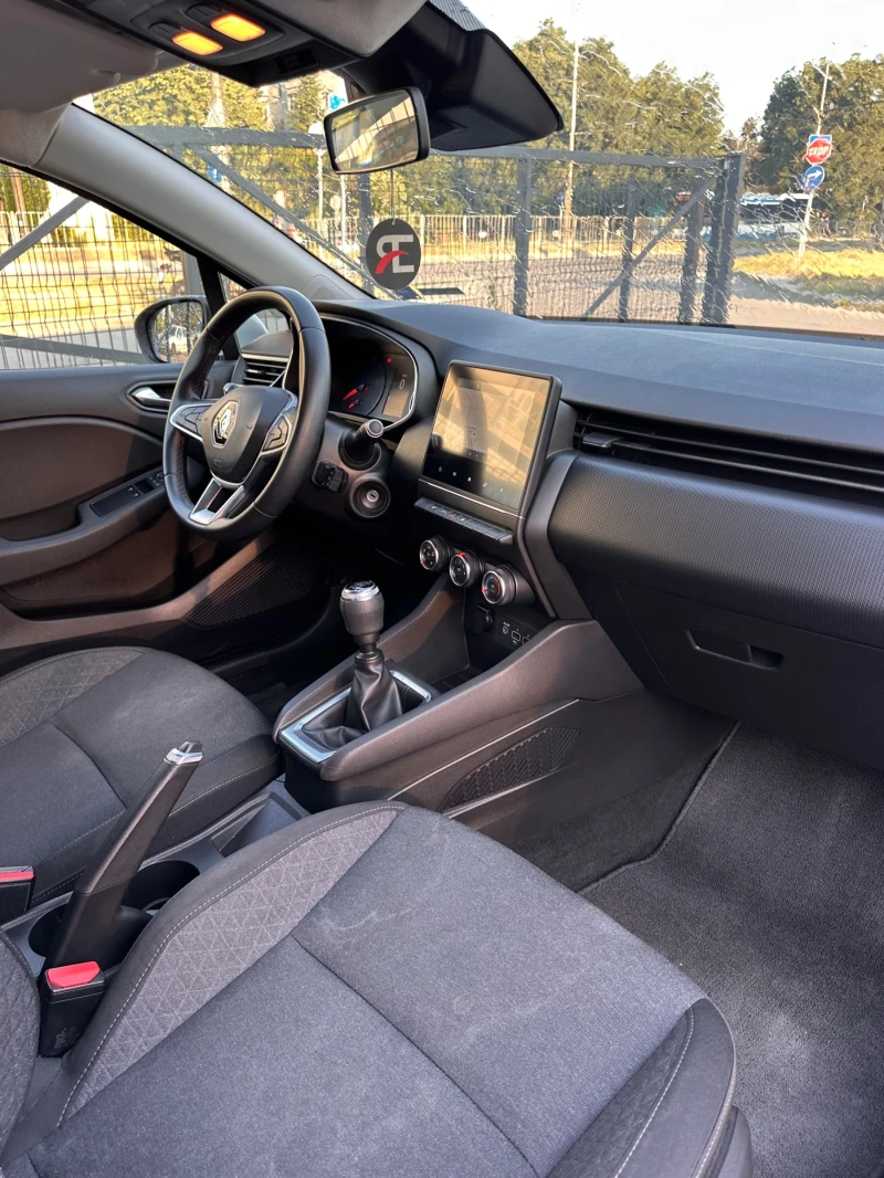 Renault Clio, снимка 11 - Автомобили и джипове - 52554923