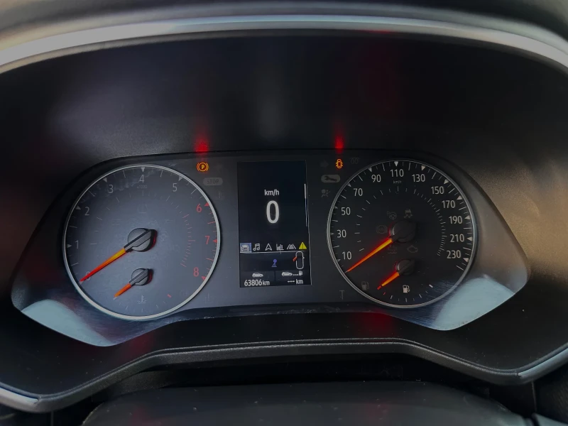 Renault Clio, снимка 10 - Автомобили и джипове - 52554923