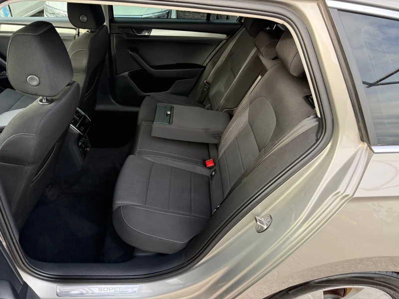 Skoda Superb 2.0 tdi, снимка 10 - Автомобили и джипове - 52457167