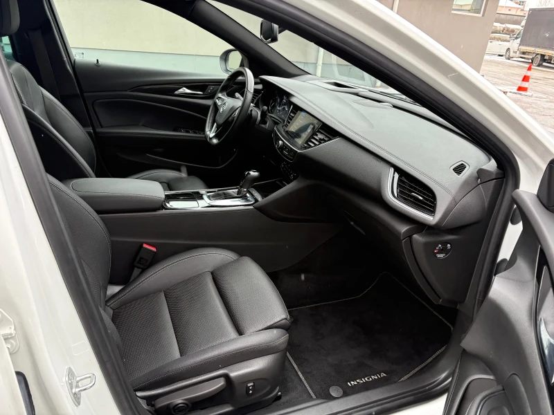 Opel Insignia Exclusive 2.0 diesel 170hp Automatic Full Extras, снимка 16 - Автомобили и джипове - 53407643